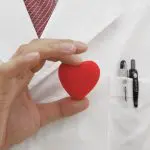 多系統萎縮症で、障害認定日は2級であったが、請求日の等級は職権改定により1級となった事例
